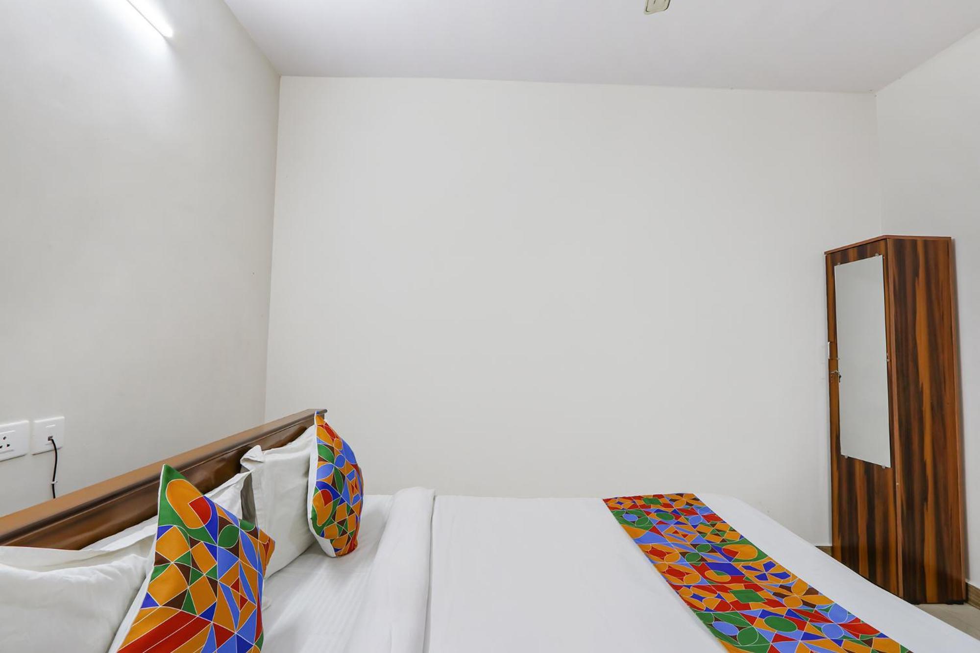 Fabexpress Korner Inn - Sivaji Park Visakhapatnam Luaran gambar